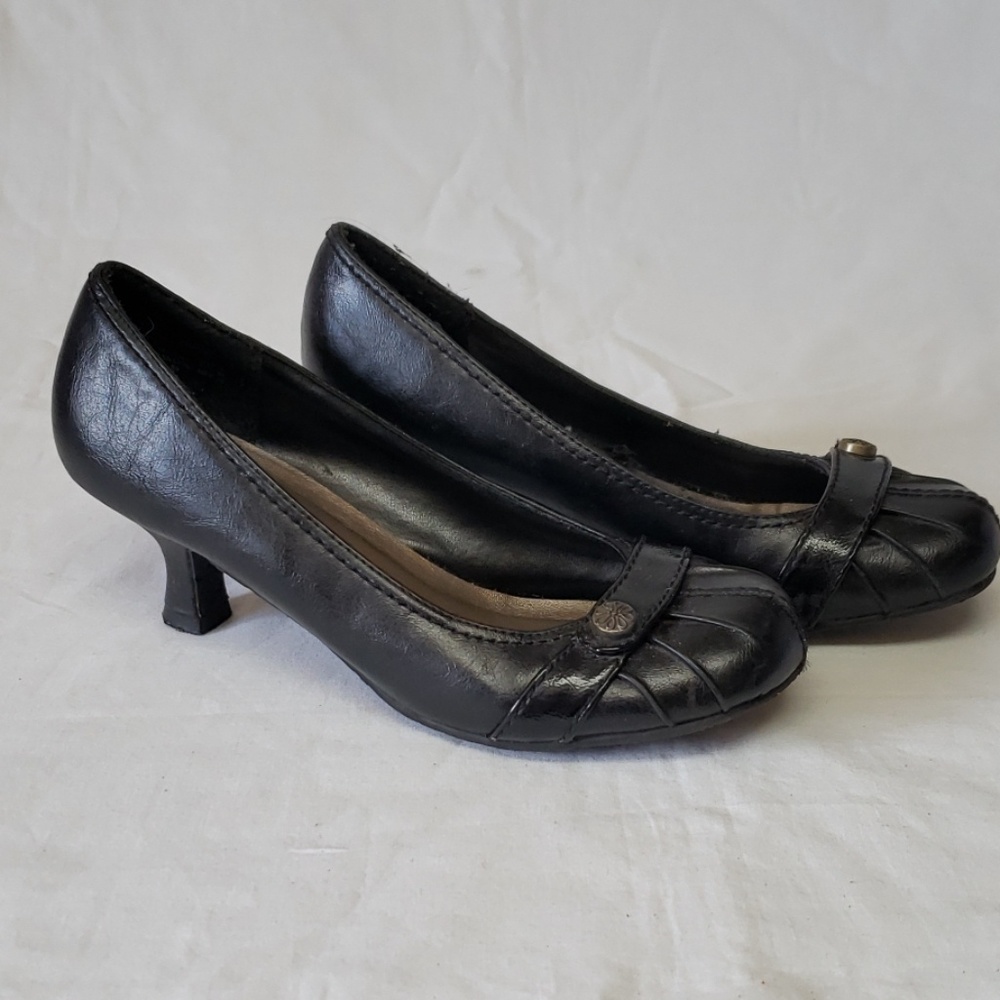 L.E.I every day low heel